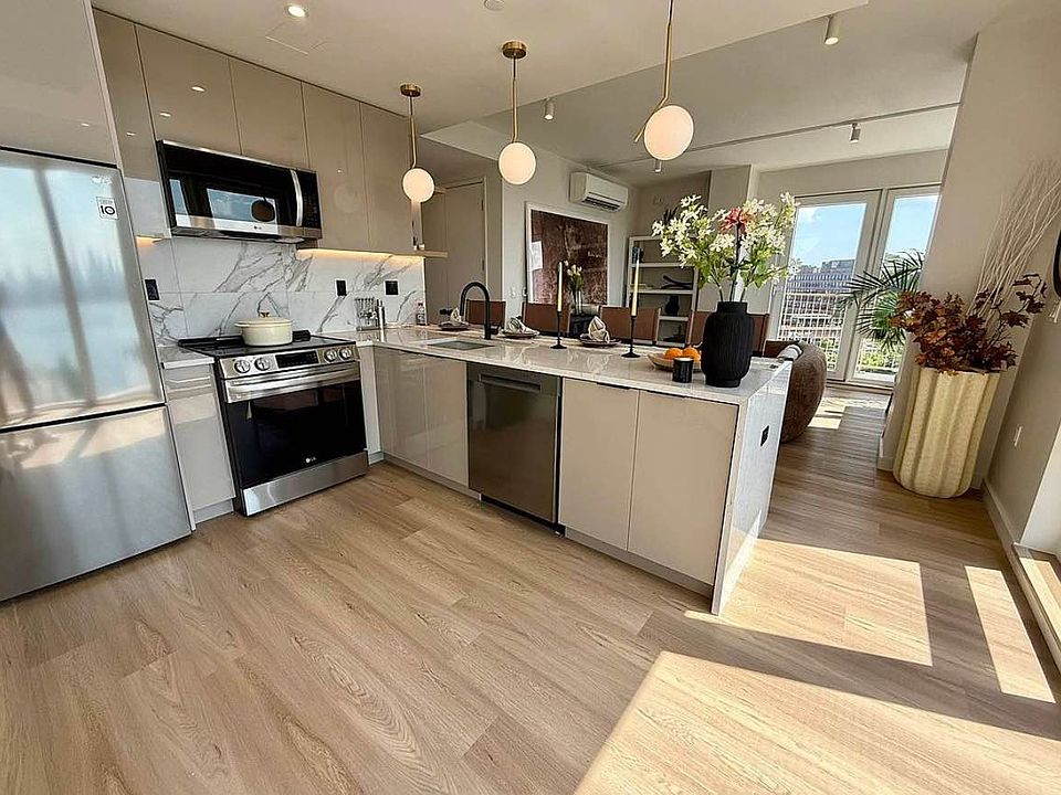 1st image of 74 West St #4