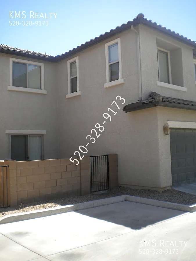 3 Beds / 3 Bath - Owner/Agent — Photo 2