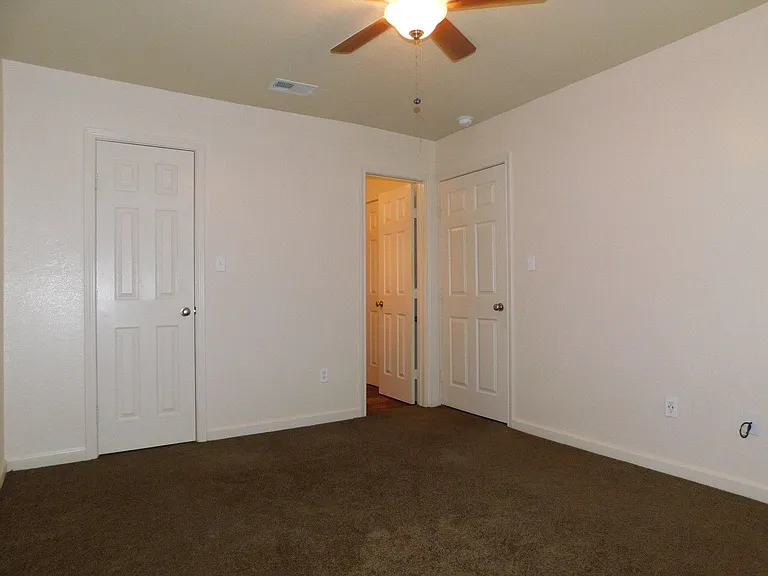 Gant Apartments — Photo 32