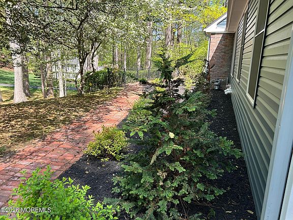 3rd image of 25 Dellwood Court