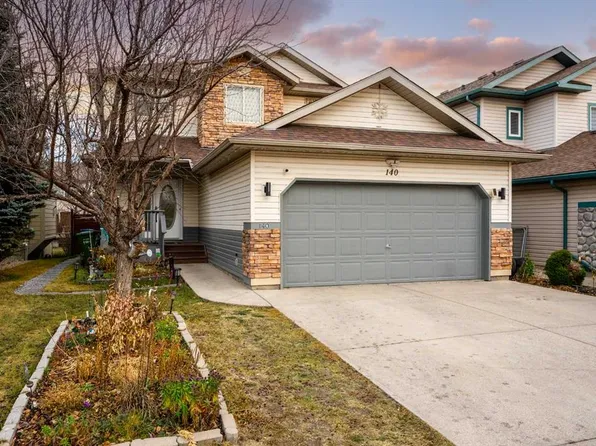 140 W Fairways Dr NW, Airdrie, AB T4B 2R8