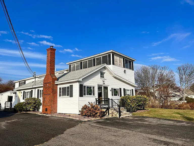 180 Nubble Rd — Photo 1