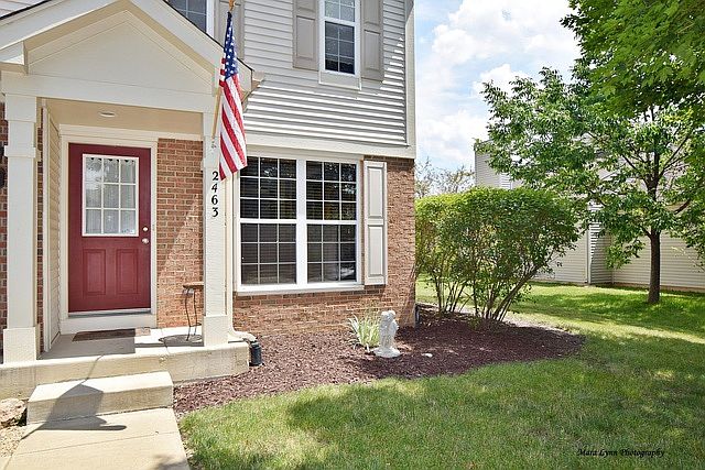 2nd image of 2463 Roseglen Way