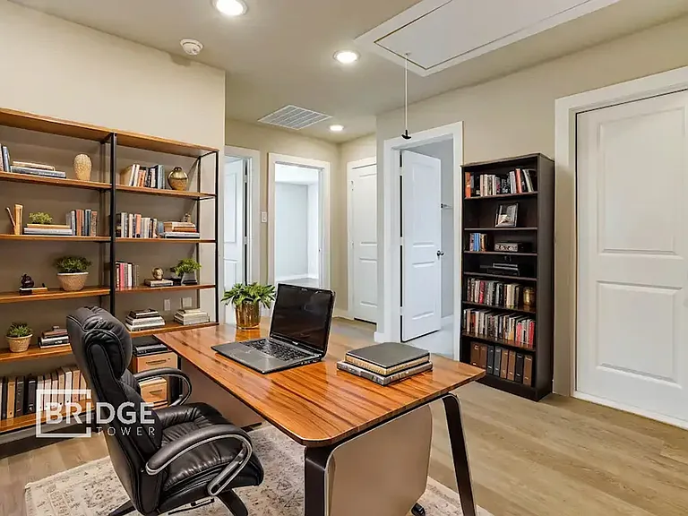 4223 Tobin Dr — Photo 12