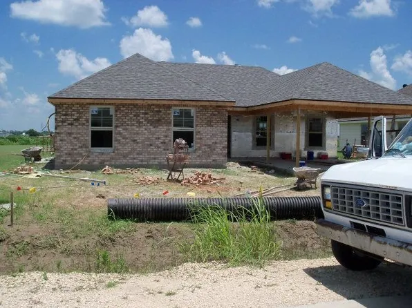 169 Landmark Dr, Raceland, LA 70394