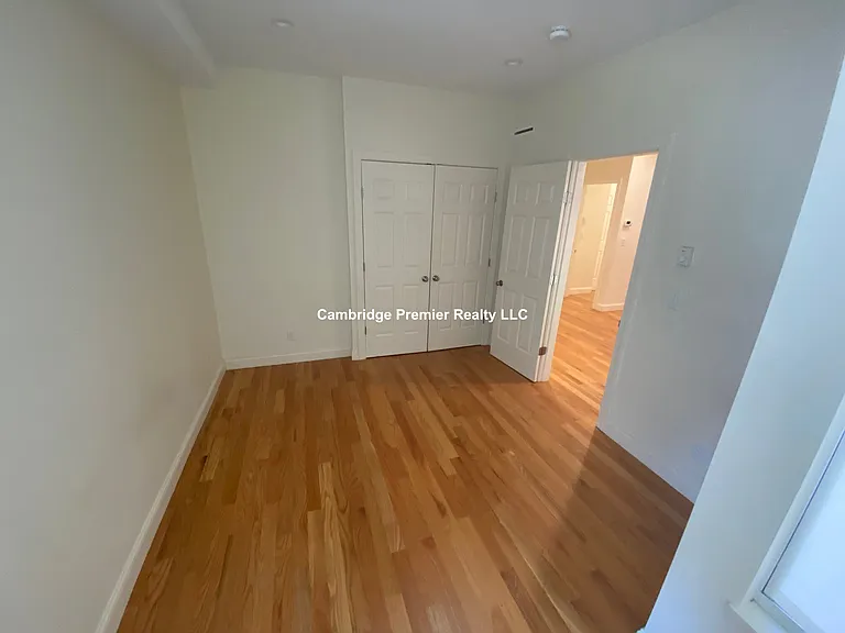 379 Harvard St #2 — Photo 5