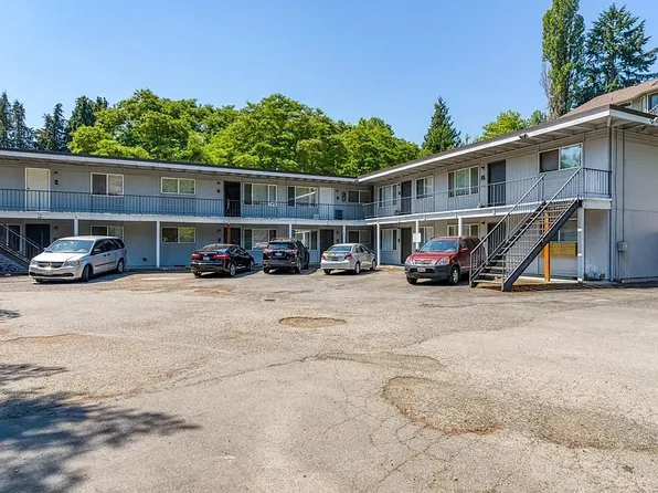 17160 Avondale Way NE APT 10, Redmond, WA 98052