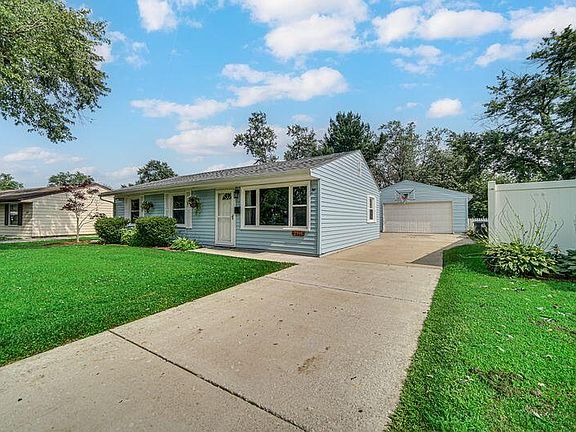 2nd image of 2919 Drexel Dr