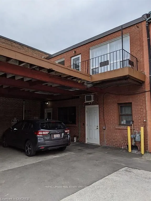 Building Photo - 385 Kerr St #2