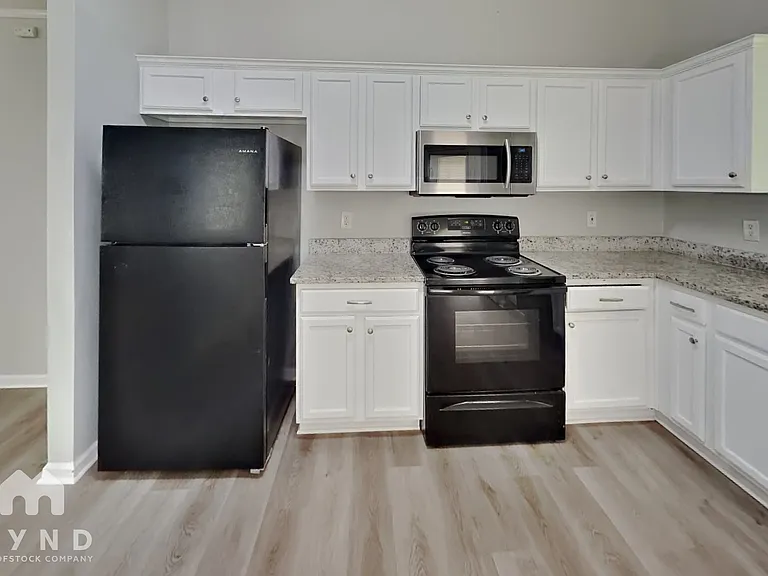 6902 Kentucky Derby Dr — Photo 6