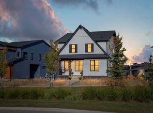 348 S Harmony Dr, Rocky View County, AB T3Z0E5