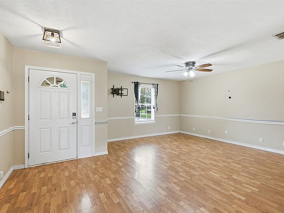 2nd image of 2205 Canyon Cir