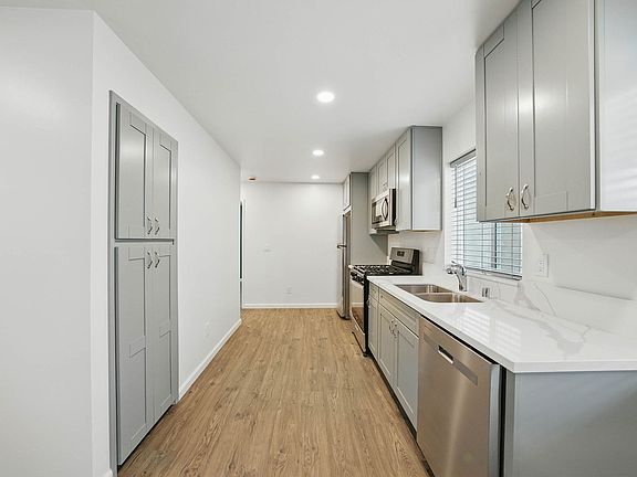 2nd image of 1736 Dahlia Ave #1734-1