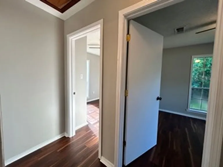 212 Lawler Ave — Photo 11