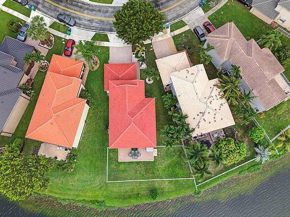 3rd image of 2031 SW 157TH Avenue