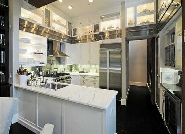 1st image of 500 W Harbor Dr Unit 1404