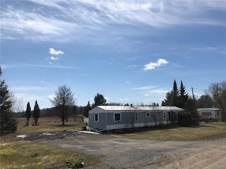 2nd image of 10702 Phelps Rd