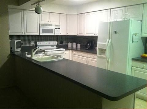 4th image of 38994 Venetian Dr