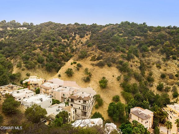 5th image of 3531 Dixie Canyon Pl