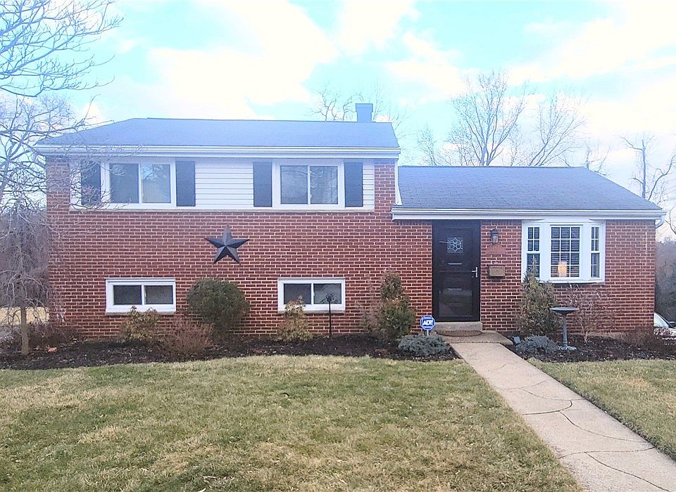 1st image of 143 Lansdowne Dr