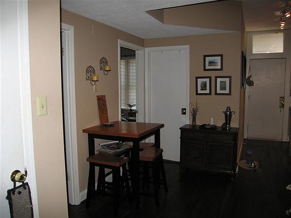 pub table eating area