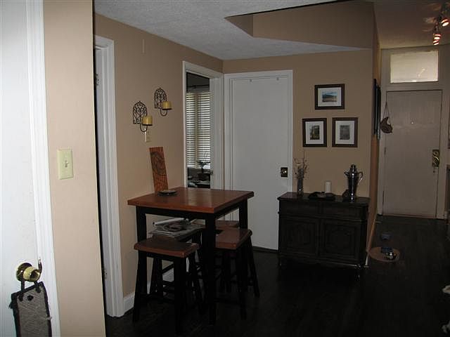 pub table eating area