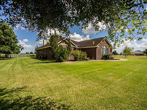 2nd image of 8823 Quail Park Ln