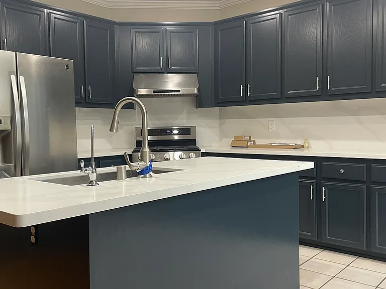 722 Summer Ln — Photo 3