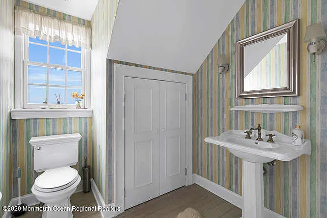 1081 Barnegat Ln — Photo 11