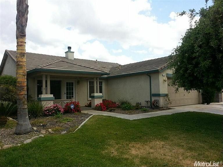 2nd image of 210 Dyer Ave