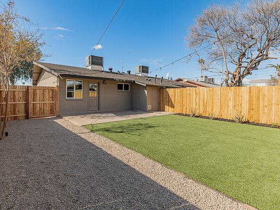 3rd image of 1033 N Harold St #2