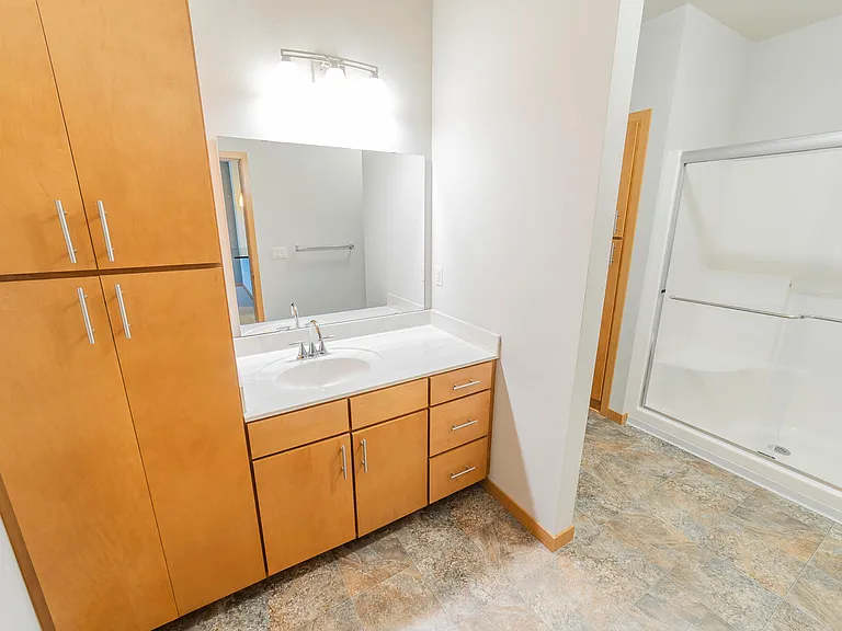 Mammoth Springs Apartments & Townhomes — Photo 34
