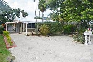 Front of Home Close (640x427)