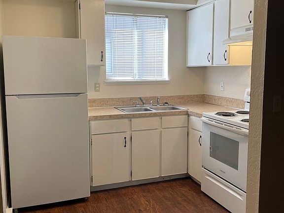 5th image of 4014-4040 Arleta Ave NE #4028