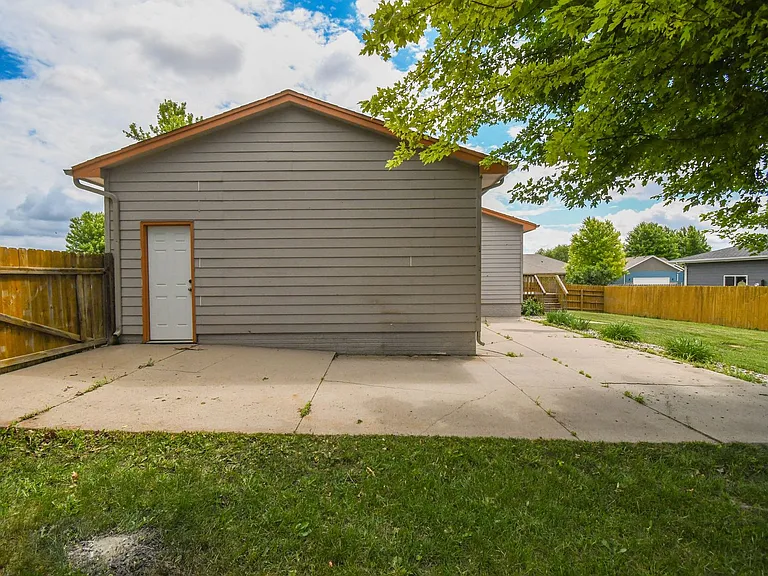 5101 W Cushman St — Photo 52
