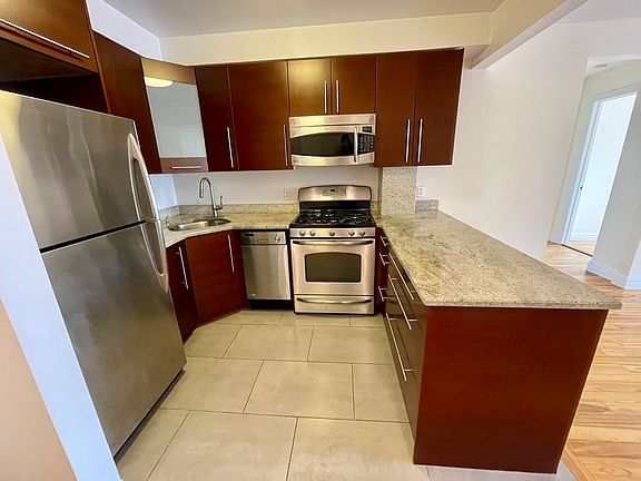 2nd image of 3002 30th Ave #303