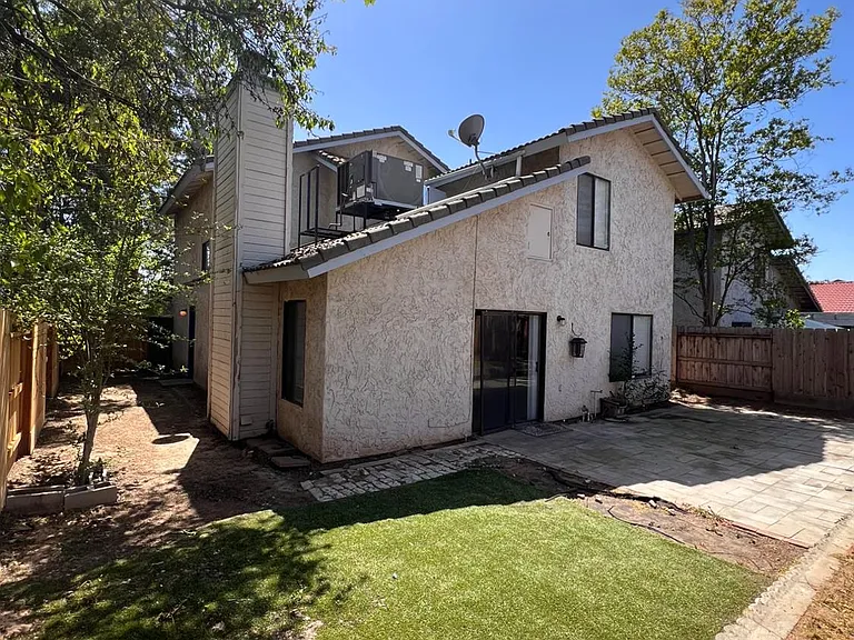 479 E Alluvial Ave #103 — Photo 37