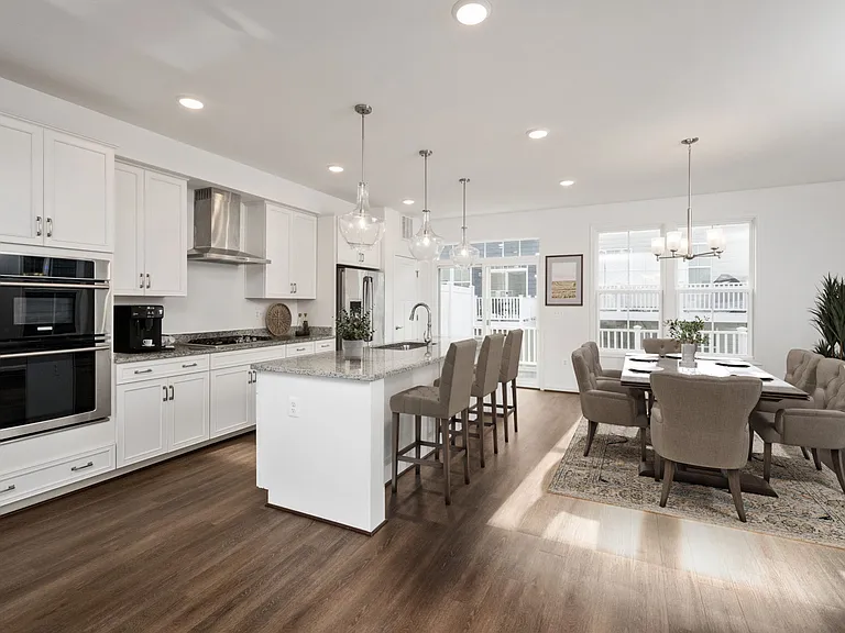 3213 Bergen St — Photo 4