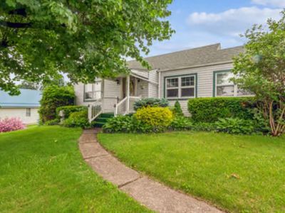 1145 Strawn Ave, New Kensington, PA, 15068