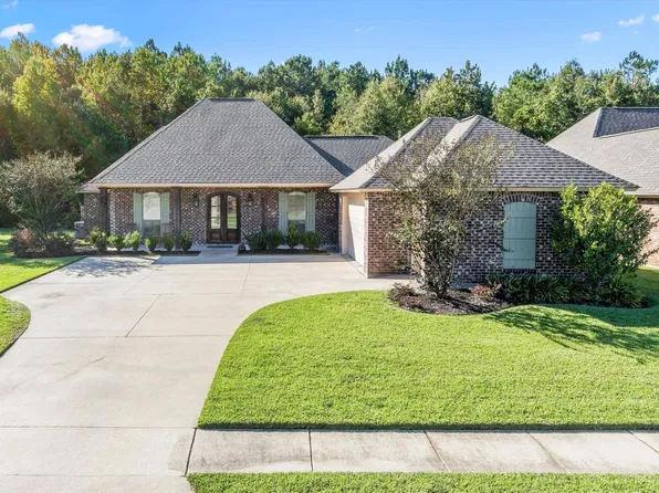 30939 Ridgeway Dr, Walker, LA 70785
