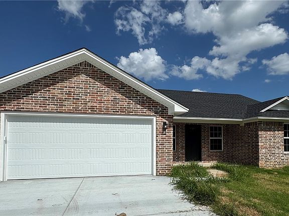5th image of 100 Meadow Dr