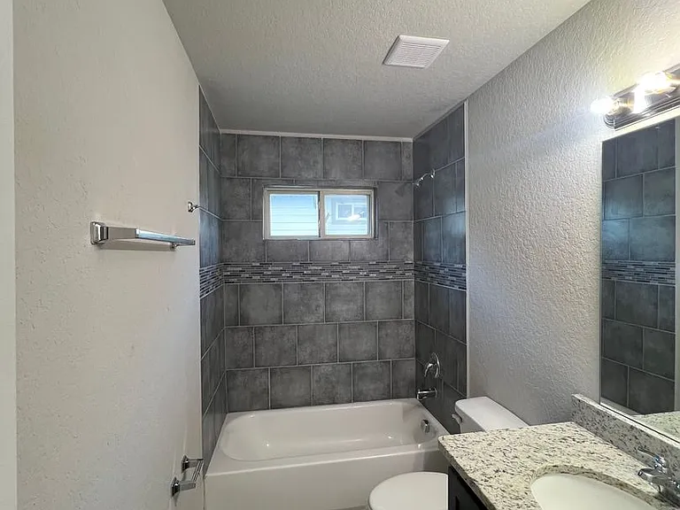 7417 Savannah Brks — Photo 25
