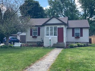 450 Cleveland Ave, Batavia, IL 60510