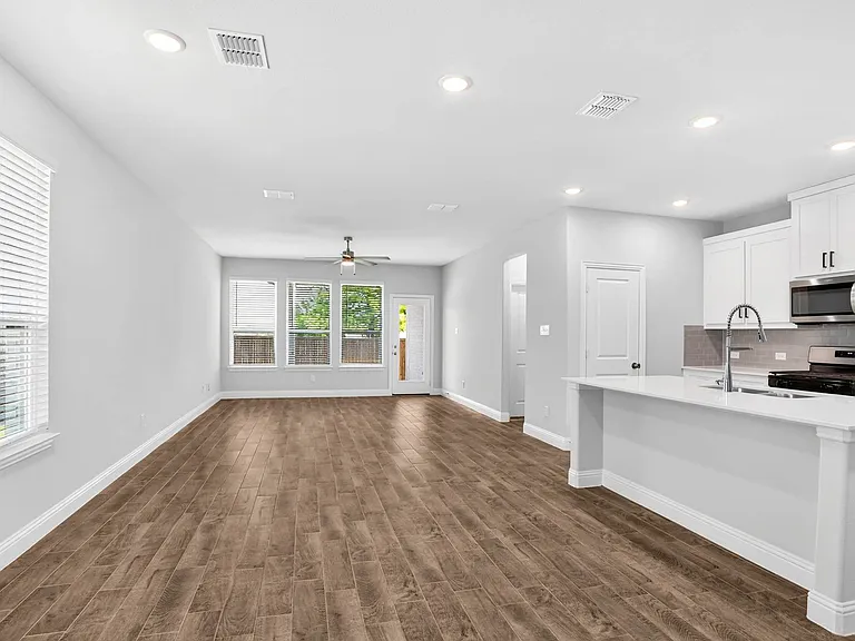 916 Lido Ln — Photo 25