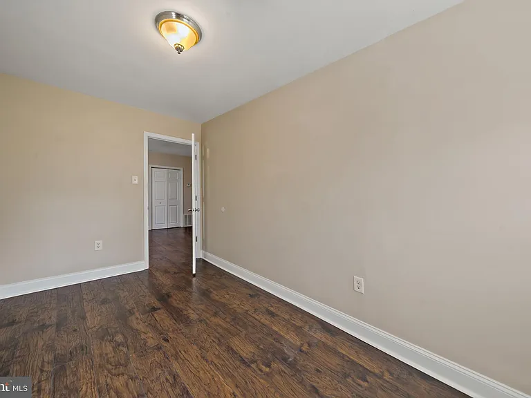 443 Fairmount Ave #C — Photo 10