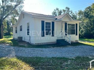 302 Grand Blvd, Chickasaw, AL 36611