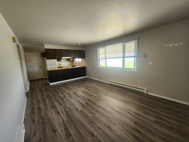 1005 Foys Lake Rd — Photo 4