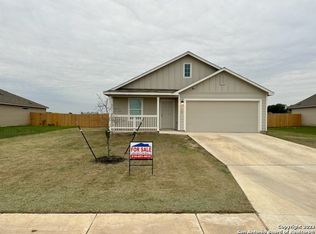 328 Agave Cir, Jourdanton, TX 78026