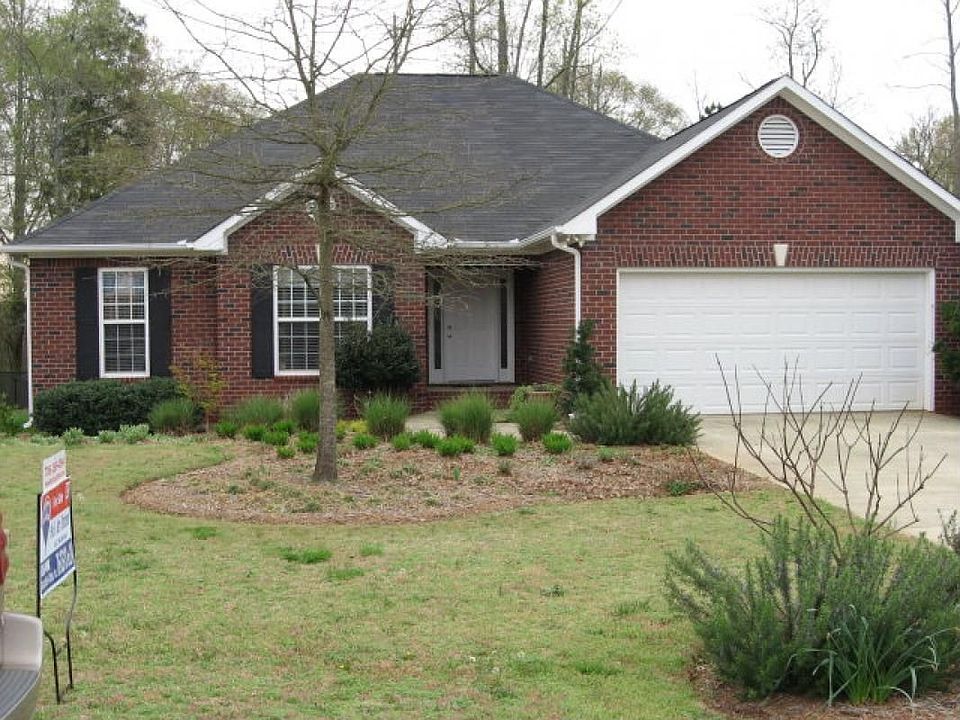 2nd image of 220 Woodgrove Dr