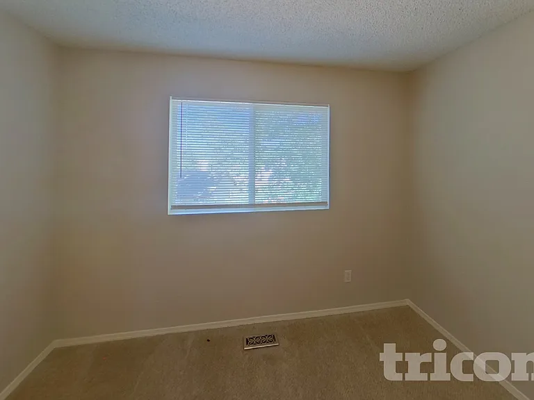 656 Golden Eagle Dr — Photo 10